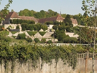  Abbaye des Cordelières from below